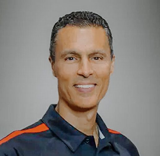 top chiropractor dr. michael sosa of westchase chiropractic
